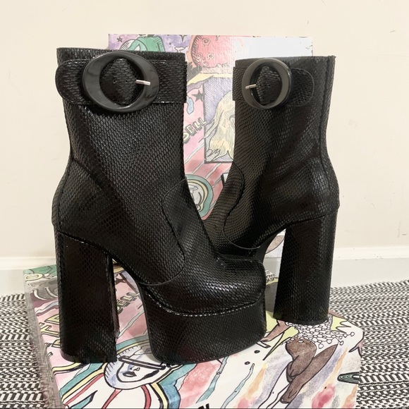 jeffrey campbell widow boot
